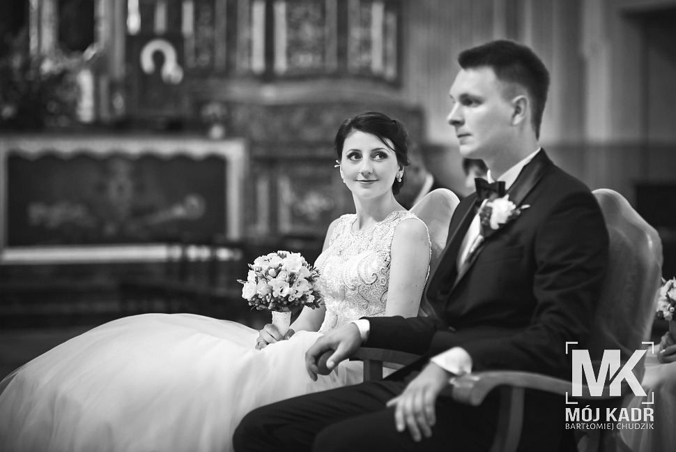 Fotograficzny portret Pary Młodej w Krasnostawskim Kościele 
