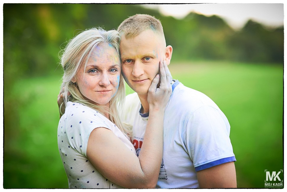 Fotograficzna sesja narzeczeńska - pierścionek zaręczynowy 